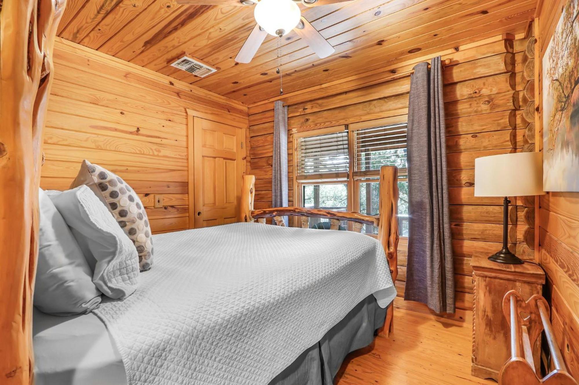 Falls Log Home Wimberley Extérieur photo